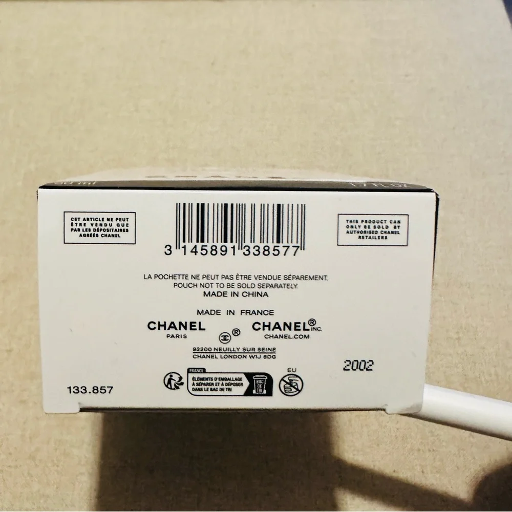 Chanel | Limited Edition | La Crème Main Hand Cream with Zippered Denim Pouch